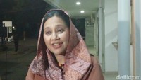 Ayu Azhari bersaksi Ray Sahetapy adalah orang yang sangat baik. Foto: Febri/detikHOT