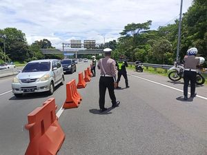 Video: Contraflow di KM 44-46 Tol Jagorawi Arah Puncak