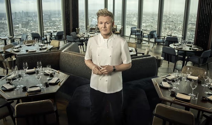 Gordon Ramsay Kehilangan Hampir 500 Patung Kucing di Restonya, Rugi Rp 45 Juta!