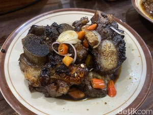 Iga Bakar dan Sate Koyor yang Viral di Jogja Ini Buka 24 Jam