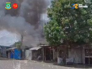 Kebakaran Dekat Kawasan Industri Tangerang, Asap Hitam Membubung