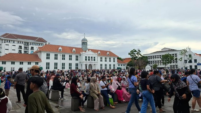 Kondisi Kota Tua usai diguyur hujan, Rabu (2/4/2025). (Brigitta Belia/detikcom)