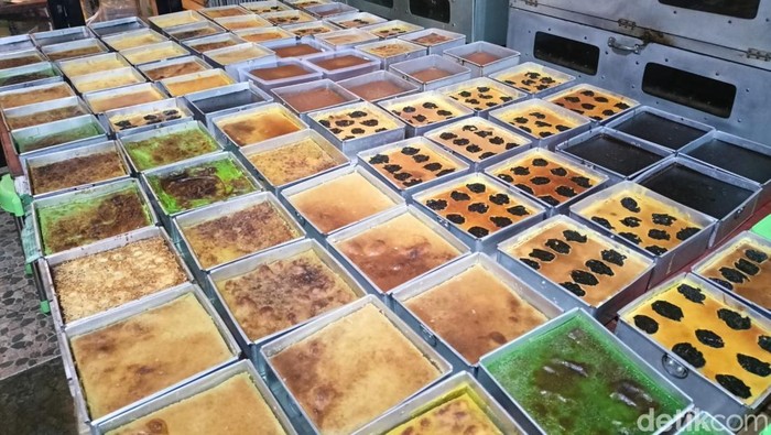 Kue basah khas Palembang.
