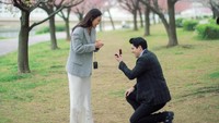 Jadi adakah traveler yang berminat untuk berlibur ke Jepang di periode bunga sakura bermekaran? (Instagram/Luna Maya)