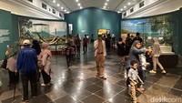 Pengunjung dapat mengenali corak wajah berdasarkan berbagai suku di Tanah Air. 