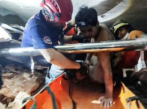 Pria Ini Ditemukan Selamat Usai 5 Hari Tertimbun Reruntuhan Gempa Myanmar