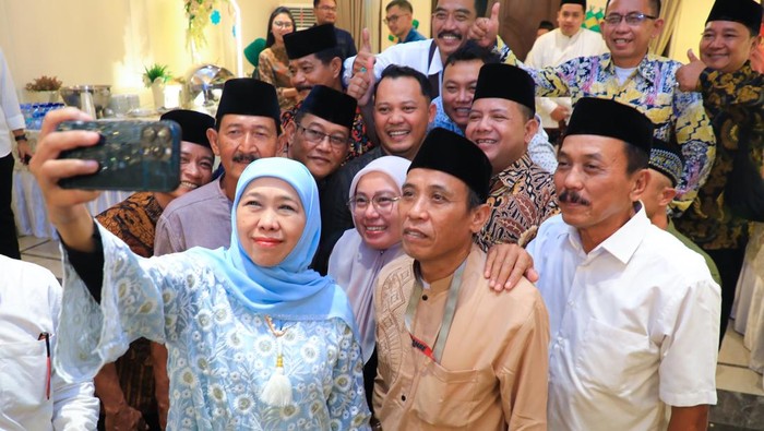 Open house Gubernur Jatim Khofifah Indar Parawansa.