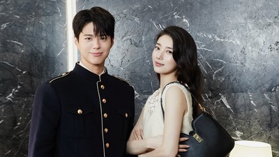 6 Gaya Park Bo Gum & Suzy Serasi Bersanding di Singapura, Banjir Visual