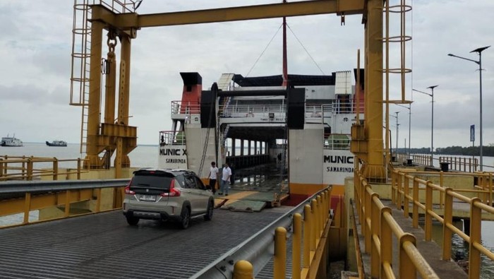 Pemudik yang menyeberang melalui Pelabuhan Tanjung Api-Api ke Tanjung Kalian melonjak pada Selasa (1/4/2025).