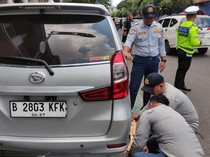 3 Mobil Digembok Dishub gegara Parkir Sembarangan di Pasar Gede Solo