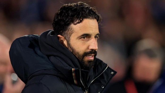 Soccer Football - Premier League - Nottingham Forest v Manchester United - The City Ground, Nottingham, Britain - April 1, 2025 Manchester United manager Ruben Amorim before the match Action Images via Reuters/Andrew Boyers EDITORIAL USE ONLY. NO USE WITH UNAUTHORIZED AUDIO, VIDEO, DATA, FIXTURE LISTS, CLUB/LEAGUE LOGOS OR LIVE SERVICES. ONLINE IN-MATCH USE LIMITED TO 120 IMAGES, NO VIDEO EMULATION. NO USE IN BETTING, GAMES OR SINGLE CLUB/LEAGUE/PLAYER PUBLICATIONS. PLEASE CONTACT YOUR ACCOUNT REPRESENTATIVE FOR FURTHER DETAILS..