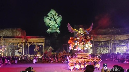 Salah satu ogoh-ogoh yang meramaikan festival ogoh-ogoh di Garuda Wisnu Kencana (GWK), Ungasan, Kuta Selatan, Badung, Bali, Rabu (2/4/2025). (Foto: Agus Ekaa/detikBali)