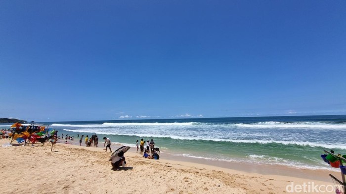 Suasana di Pantai Sepanjang, Gunungkidul, Rabu (2/4/2025).