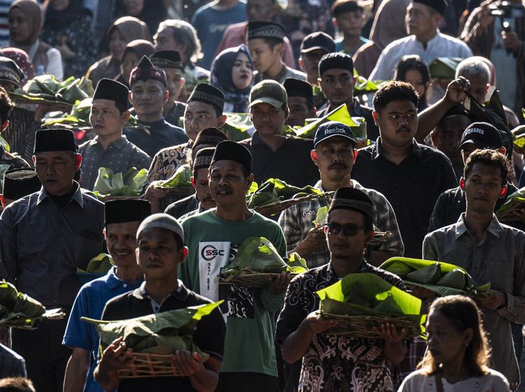 Merayakan Tradisi Nyadran di Goa Kreo Semarang