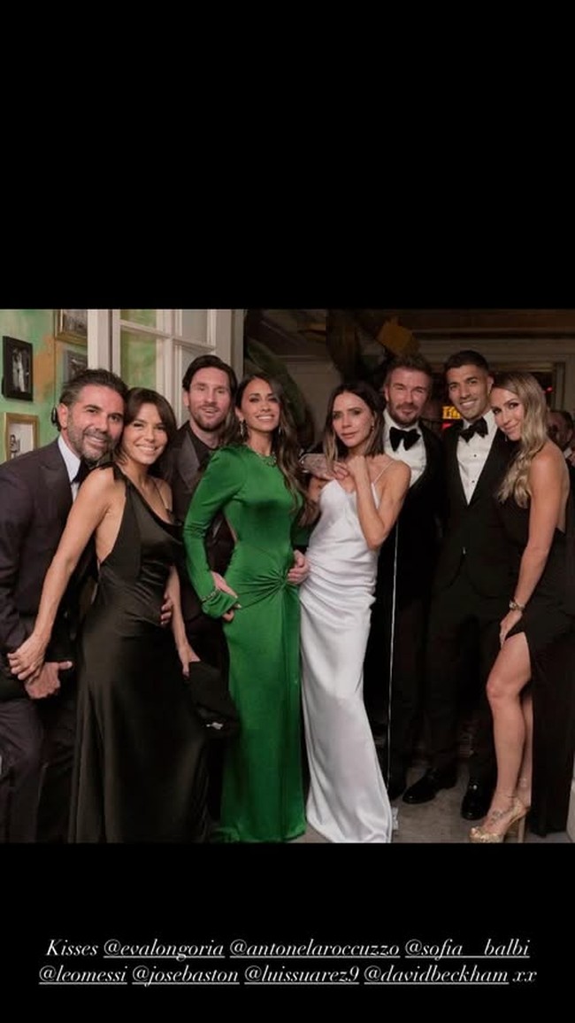 Para pemain Inter Miami turut hadir bersama dengan pasangan mereka. Istri Lionel Messi, Antonella Roccuzzo, yang mencuri atensi mengenakan gaun hijau. Foto: Instagram