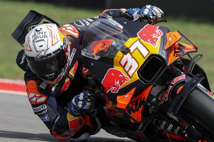 AUSTIN, TX - MARCH 29: Pedro Acosta (37) of Spain and Red Bull KTM Factory Racing enters turn 16 during Free Practice 2 of the MotoGP Red Bull Grand Prix of the Americas on March 29, 2025, at Circuit of The Americas in Austin, Texas.  (Photo by David Buono/Icon Sportswire via Getty Images)