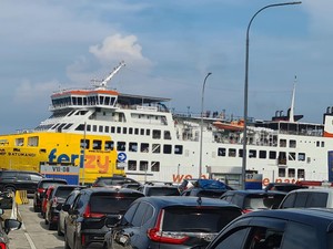 421.014 Kendaraan Menyeberang dari Jawa ke Sumatera dan Bali Selama Nataru