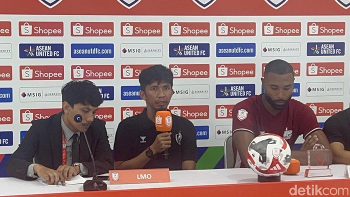 Asisten Pelatih PSM Makassar Ahmad Amiruddin.