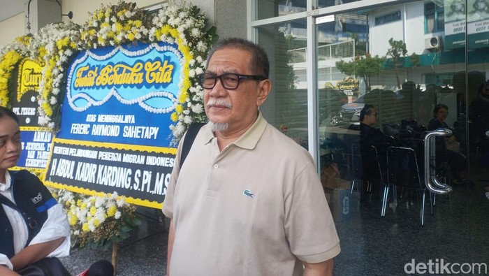 Deddy Mizwar saat ditemui di RSPAD.