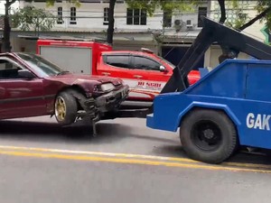 Derek Gratis Polresta Solo, Solusi Cepat Atasi Mobil Mogok di Jalan