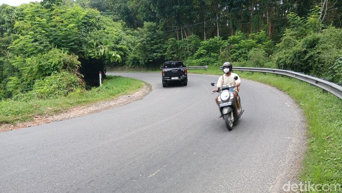Ruas jalan tikungan Songkelmereng berada di perbatasan antara Blora dengan Rembang. Foto diunggah Kamis (3/4/2025).