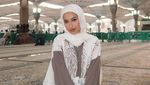Seru Banget Liburan Jennifer Coppen, dari Jepang Hingga Saudi