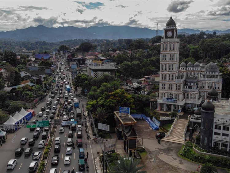 Potret Situasi Jalur Wisata Puncak Bogor saat Libur Lebaran