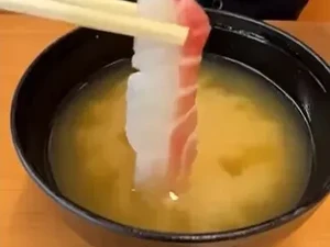 Kontroversial! Cara Makan Sushi Ini Akhirnya Diterima di Jepang