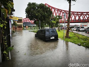 Sejumlah Kampung di Banjarsari Solo Banjir, Air Dibuang ke Underpass Joglo