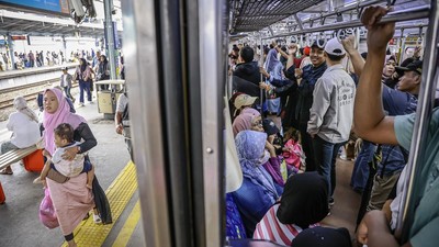 Pengguna KRL Jabodetabek Meningkat saat Libur Lebaran Idul Fitri