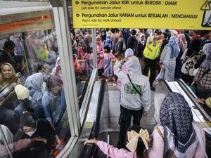 Video: Intip Pola Baru Naik-Turun Penumpang di Stasiun Tanah Abang