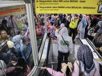 Video: Intip Pola Baru Naik-Turun Penumpang di Stasiun Tanah Abang