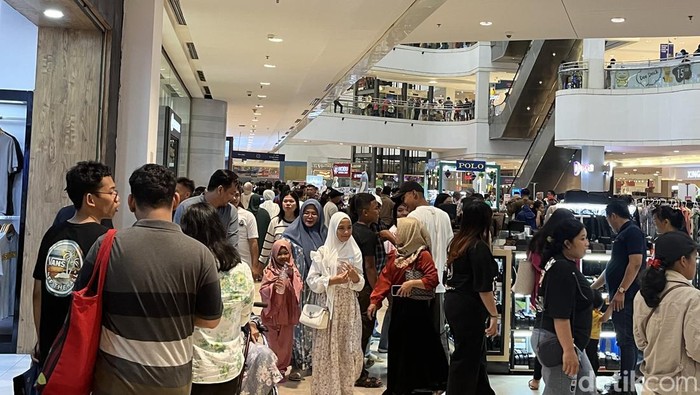 Pengunjung padati Plaza Medan Fair saat H+3 Lebaran di Medan (Kartika Sari/detikcom)