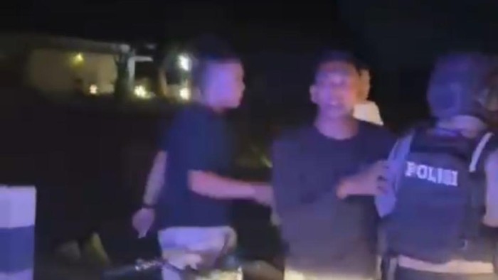 Perman yang enggan dibubarkan polisi saat operasi balap liar di Pamekasan.