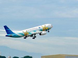 Pikachu Berbatik Resmi Mengudara Bersama Garuda, Begini Penampakannya