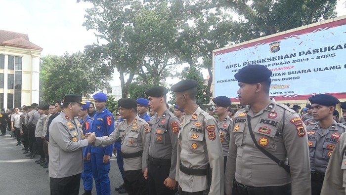 Ratusan personel Polda Jambi diturunkan untuk pengamanan PSU di Bungo