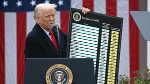 Bingkai Sepekan: Trump Bikin Kacau Dunia, Kini Hajar China