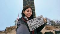 Wendy saat berada di puncak Gunung Lau yang berada di perbatasan antara Jawa Tengah dan Jawa Timur. Secara administratif, berada di wilayah Kabupaten Karanganyar (Jawa Tengah), Kabupaten Ngawi, dan Kabupaten Magetan (Jawa Timur). Gunung itu memiliki ketinggian sekitar 3.265 meter di atas permukaan laut (mdpl). (Instagram wendywalters)