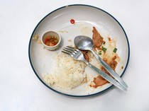 Sering Tak Habiskan Makanan? Ini Anjuran Dalam Hukum Islam