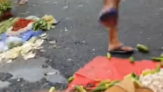 Nelangsa Pedagang Sayur di Bekasi Dipalak hingga Dagangan Ditendang