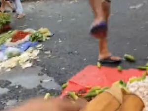 Nelangsa Pedagang Sayur di Bekasi Dipalak hingga Dagangan Ditendang