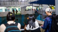 PT ASDP Indonesia Ferry (Persero) mencatat pada Rabu (2/4) hingga Kamis (3/4) pagi pada arus balik Lebaran 2025 jumlah penumpang yang menyeberang dari Pelabuhan Bakauheni menuju Pelabuhan Merak telah mencapai 61.000 orang.