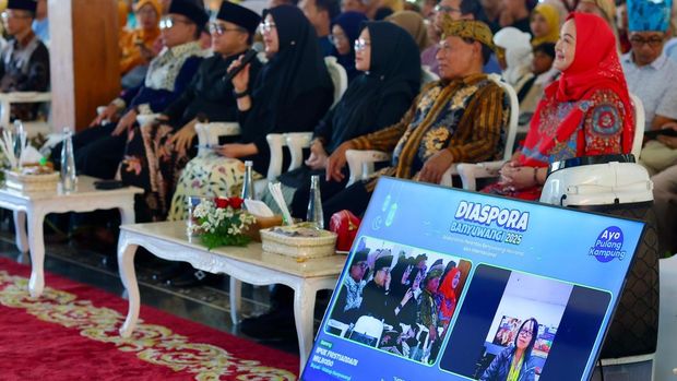 Festival Diaspora Banyuwangi mengumpulkan Ikawangi dari berbagai belahan dunia.