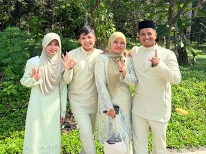 Foto: 10 Artis Lebaran di Kampung Halaman, Jirayut Serba Hijau di Thailand