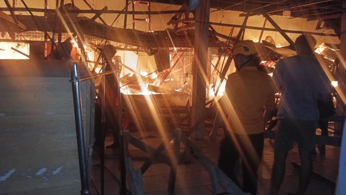 Kebakaran di Pasar Lolak Bolaang Mongondow.