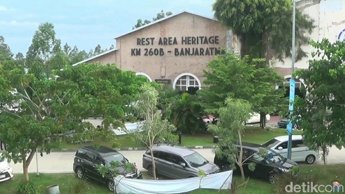 Kopi ala Turki diseduh pakai pasir panas di Rest Area Banjaratma Brebes. Foto diambil Jumat (4/4/2025).