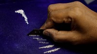 Surat, India, dikenal sebagai kota berlian di India. Kota pelabuhan ini menjadi pusat industri berlian dunia karena memiliki lebih dari 5.000 unit produksi berlian.