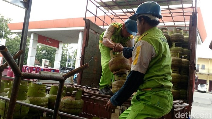 Pasokan elpiji subsidi 3 kg untuk Mojokerto dan Jombang ditambah 50% sambut arus balik Lebaran 2025.