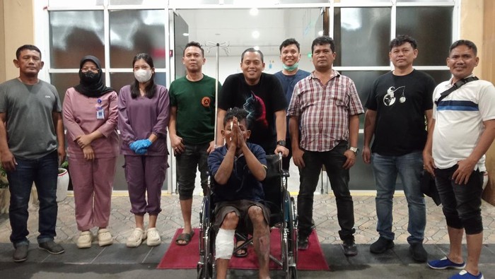 Pelaku David saat diamankan petugas kepolisian. (Dok. Polsek Medan Area)