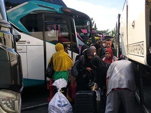 Taktik Jitu Dahlia Pilih Kembali ke DKI Sebelum Puncak Arus Balik: Bebas Macet